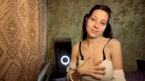 Mari  Simmons online show from February 2, 2026, 1:26 am