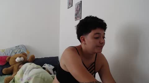 kammy   y   camila online show from October 25, 2025, 7:41 pm