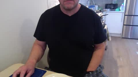 Cam with Me Vixens DM me online show from April 13, 2026, 4:01 pm