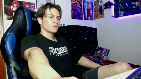 Snapshot of kanekixxxhot chatting on December 10, 2024, 12:17 am andres online show from December 10, 2024, 12:17 am