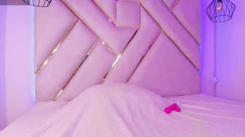 Cami online show from September 27, 2025, 12:10 pm