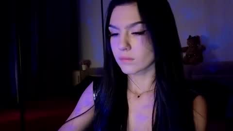 kara_life online show from October 3, 2025, 1:13 am