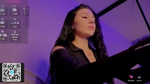 kara_life online show from November 14, 2025, 4:49 pm