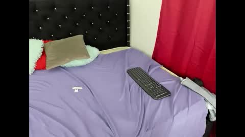 Snapshot of karen_josy chatting on September 9, 2025, 1:27 am karen_josy online show from September 9, 2025, 1:27 am