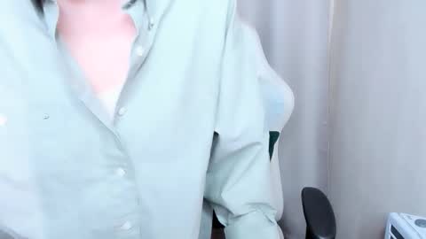 Snapshot of karen_villis chatting on February 5, 2026, 9:47 am Karen online show from February 5, 2026, 9:47 am