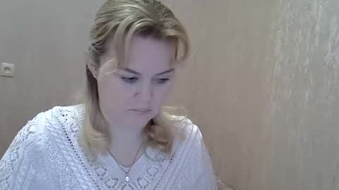 karennelsonx online show from February 3, 2025, 10:47 am