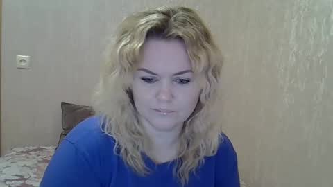 karennelsonx online show from February 20, 2025, 12:25 pm