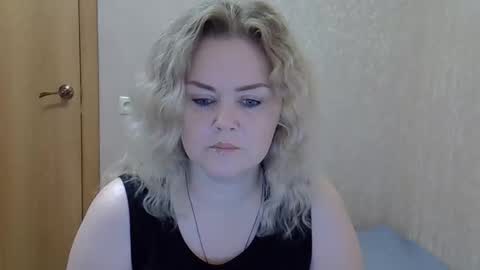 karennelsonx online show from November 24, 2025, 8:36 am