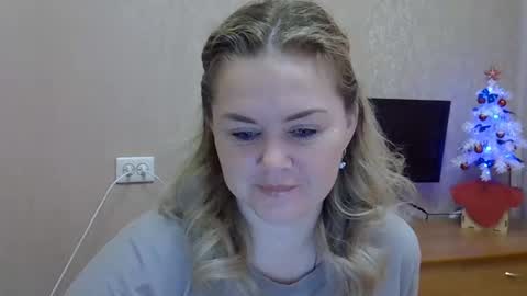 karennelsonx online show from December 15, 2025, 11:03 am