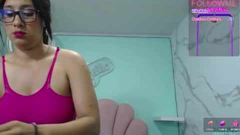 Snapshot of karime_sexygirl chatting on February 5, 2025, 12:06 pm Karime online show from February 5, 2025, 12:06 pm