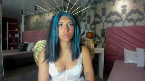 Karina online show from October 27, 2025, 7:18 pm