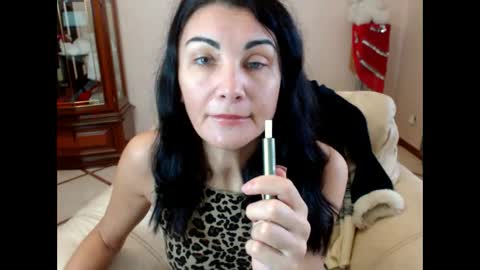 Karina online show from November 10, 2025, 9:08 am