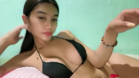 Snapshot of karina_goddess chatting on June 24, 2026, 12:15 pm karina online show from June 24, 2026, 12:15 pm