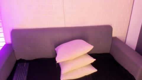 Kari online show from December 4, 2025, 11:19 am