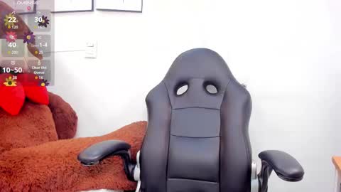 Karina online show from October 22, 2025, 12:38 pm