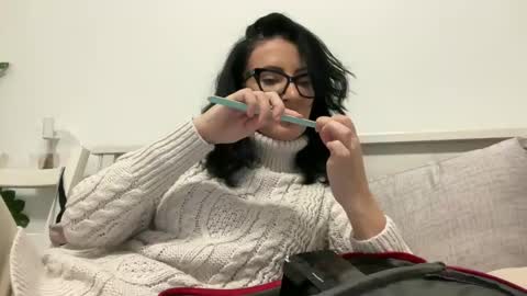 Karina online show from February 26, 2025, 4:24 pm