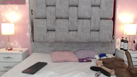 KarinaSimonz online show from December 29, 2024, 7:43 pm