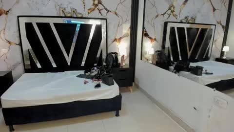 KarinaSimonz online show from December 4, 2025, 2:04 pm