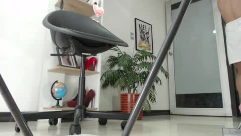 Karin online show from February 5, 2025, 5:30 am