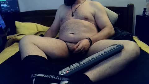 Snapshot of karl477908 chatting on November 1, 2025, 9:17 pm monsieurBigFeet online show from November 1, 2025, 9:17 pm