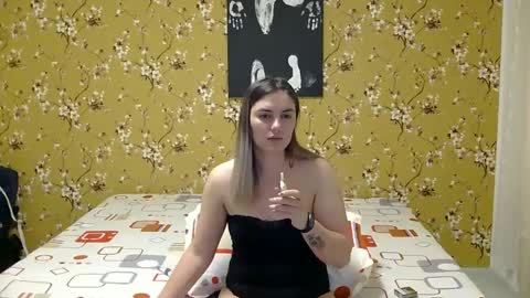 Snapshot of karla318103 chatting on February 17, 2025, 3:15 am Karla online show from February 17, 2025, 3:15 am