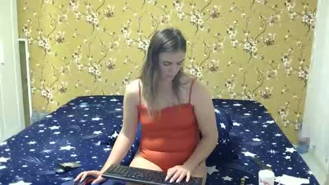Snapshot of karla318103 chatting on October 11, 2025, 3:39 am Karla online show from October 11, 2025, 3:39 am