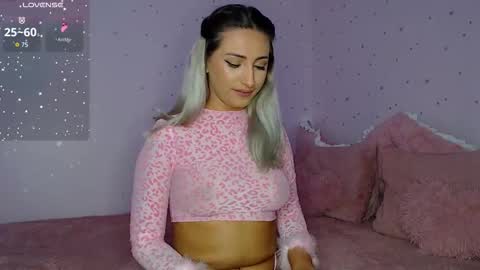 Andreea Fun it s my name online show from November 30, 2025, 3:05 pm