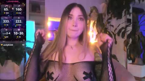  Karla  online show from September 19, 2025, 9:04 pm