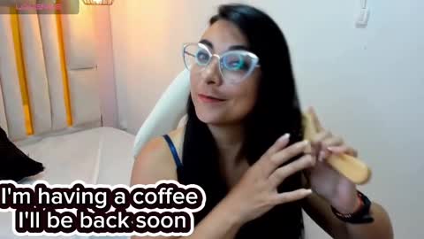 Karla  online show from February 3, 2025, 10:47 am