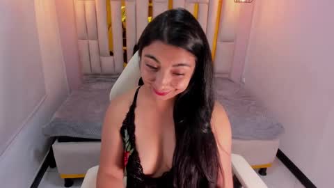 Karla  online show from March 3, 2025, 2:04 pm