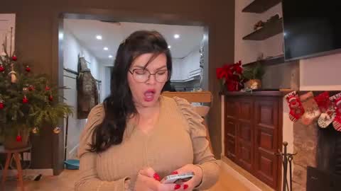 Snapshot of karla_hotwife chatting on December 18, 2024, 3:55 pm Carla Connor online show from December 18, 2024, 3:55 pm