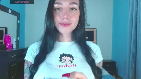 Snapshot of karla_zambrano chatting on January 6, 2026, 7:39 pm karla online show from January 6, 2026, 7:39 pm