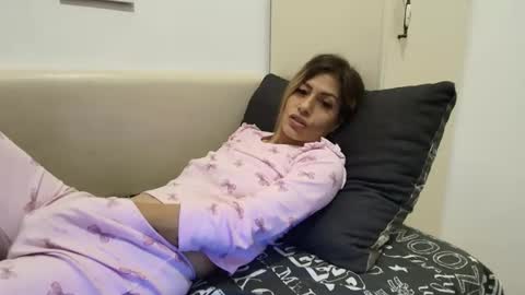 Crystyna online show from October 26, 2025, 4:51 am