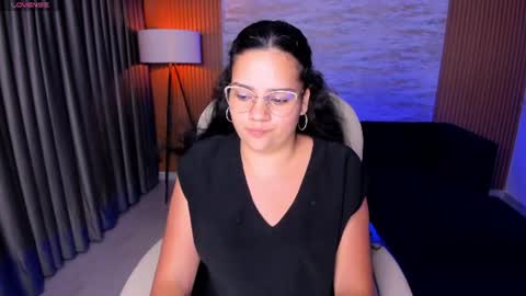 Snapshot of karlie_small chatting on July 18, 2026, 3:22 am Karli online show from July 18, 2026, 3:22 am
