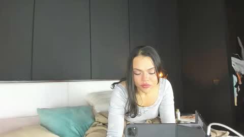 Snapshot of karlizth chatting on March 18, 2026, 10:07 am KarolCorreaT online show from March 18, 2026, 10:07 am