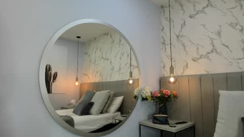 karlla_brown online show from October 14, 2025, 12:28 pm