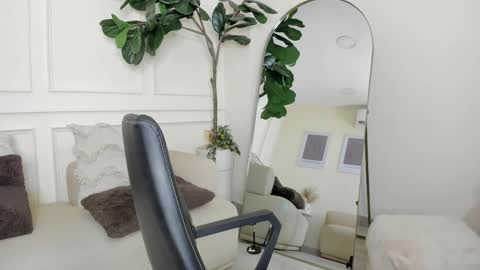 karlla_brown online show from November 21, 2025, 5:33 pm