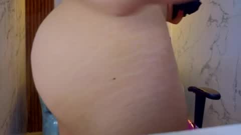 Karlly  online show from April 29, 2026, 5:30 pm