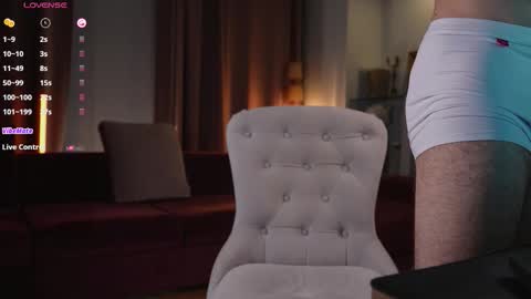 Snapshot of karlos_murphy chatting on February 10, 2026, 3:32 am Karlos and Louis online show from February 10, 2026, 3:32 am