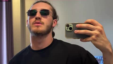 Snapshot of karlos_murphy chatting on March 30, 2026, 3:51 am Karlos and Louis online show from March 30, 2026, 3:51 am