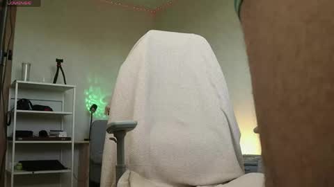 Karlos and Louis online show from May 23, 2026, 4:11 pm