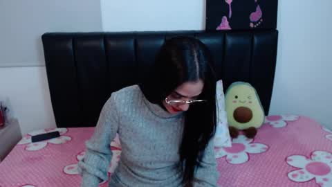 Snapshot of karlota_hank chatting on March 22, 2026, 5:33 am Karlis online show from March 22, 2026, 5:33 am