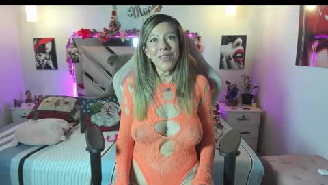 Karly Moonns online show from December 18, 2025, 10:27 pm