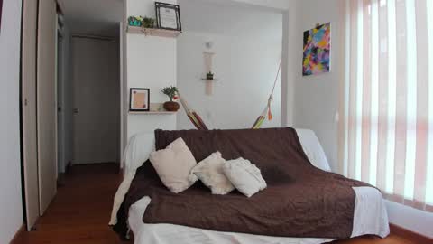 Karlye online show from February 22, 2025, 3:58 pm