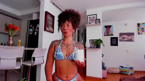 Karlye online show from March 8, 2026, 4:33 pm