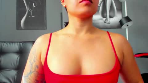   online show from October 30, 2025, 2:18 pm