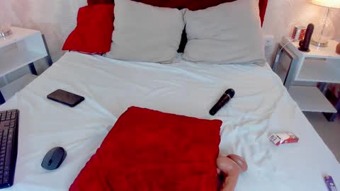 Karly Print online show from February 10, 2025, 3:53 pm