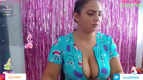 Snapshot of karol_09 chatting on December 17, 2024, 5:26 pm karol 09 online show from December 17, 2024, 5:26 pm