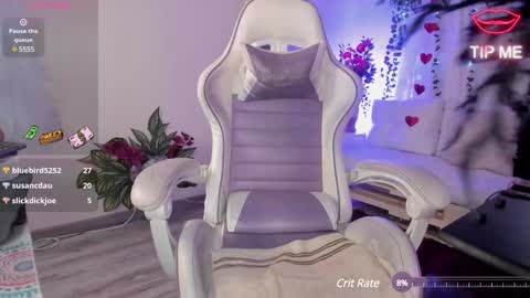  karol  online show from February 4, 2025, 5:45 pm