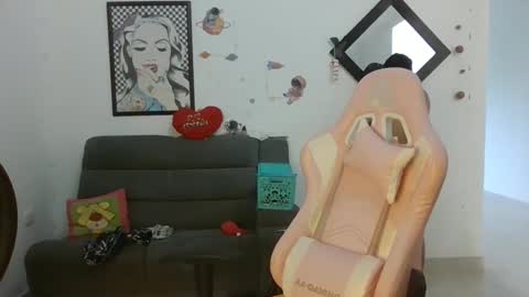    online show from January 30, 2025, 1:21 pm